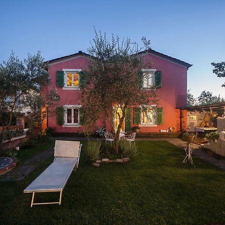 Bed And Breakfast Aurora Sarzana Eksteriør billede